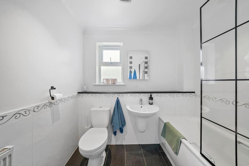 Modern Apartment Near Old Town With Parking مارجيت المظهر الخارجي الصورة